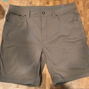 Men’s prAna Brion shorts 9”